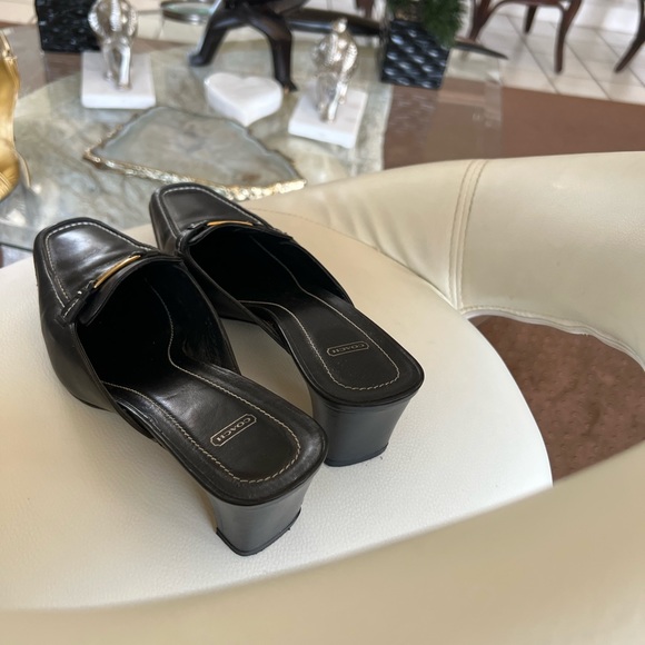 7B Coach Nina black leather mules with gold hardware - Picture 8 of 9